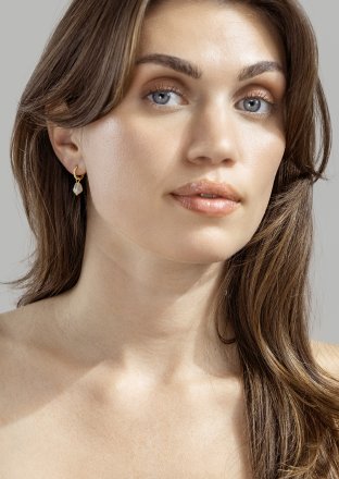 Pearl Charm Oorbellen – 18k Verguld
