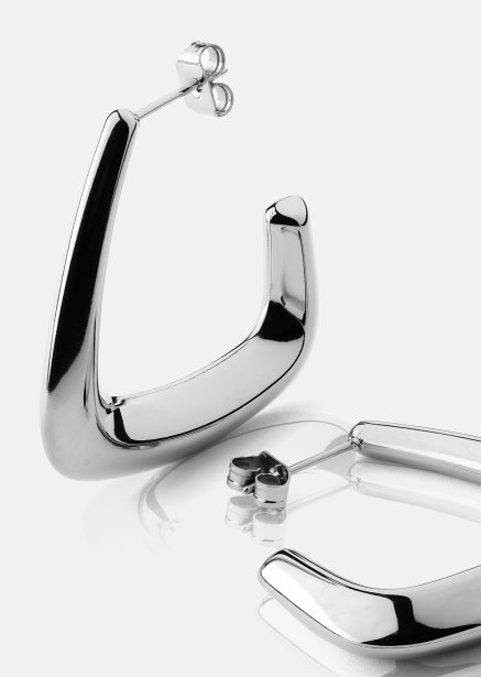 Oorbellen Bold Curve – Verzilverd